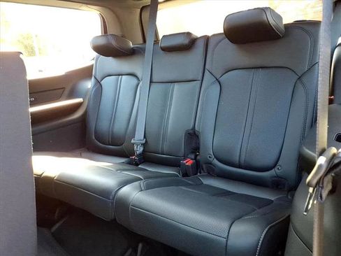 Used 2023 Jeep Wagoneer Series III w/ Premium Group I image 30