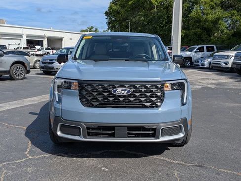 Used 2025 Ford Maverick Lariat w/ 4K Tow Package image 3