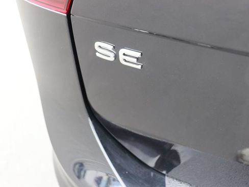 Used 2024 Volkswagen Tiguan SE R-Line FWD image 6