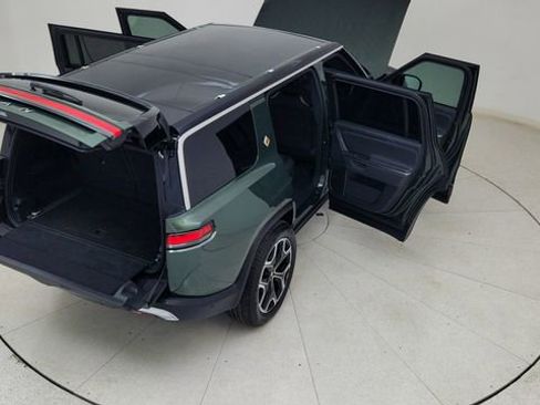 Used 2025 Rivian R1S Adventure image 91