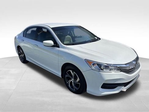Used 2017 Honda Accord LX image 3