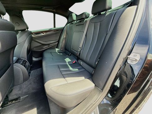 Used 2019 BMW 530i xDrive w/ Convenience Package AWD/4WD image 21
