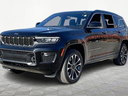 Used 2023 Jeep Grand Cherokee L Overland w/ Luxury Tech Group IV image 3