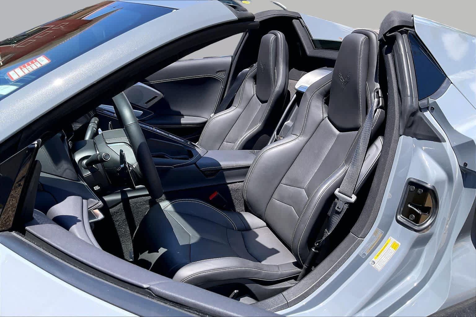 Certified 2025 Chevrolet Corvette Stingray Preferred Conv w/ 2LT RWD image 25