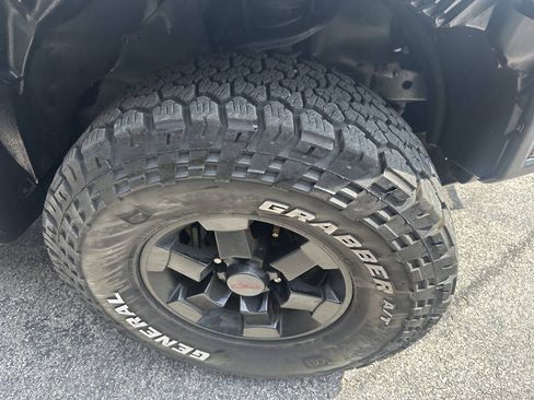 Used 2008 Toyota FJ Cruiser 4WD image 9