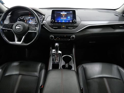 Used 2024 Nissan Altima 2.5 SR FWD image 9