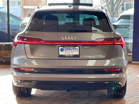 Used 2021 Audi e-tron Premium Plus w/ Premium Plus Package image 11