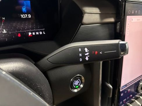 Used 2024 GMC Acadia Elevation image 25