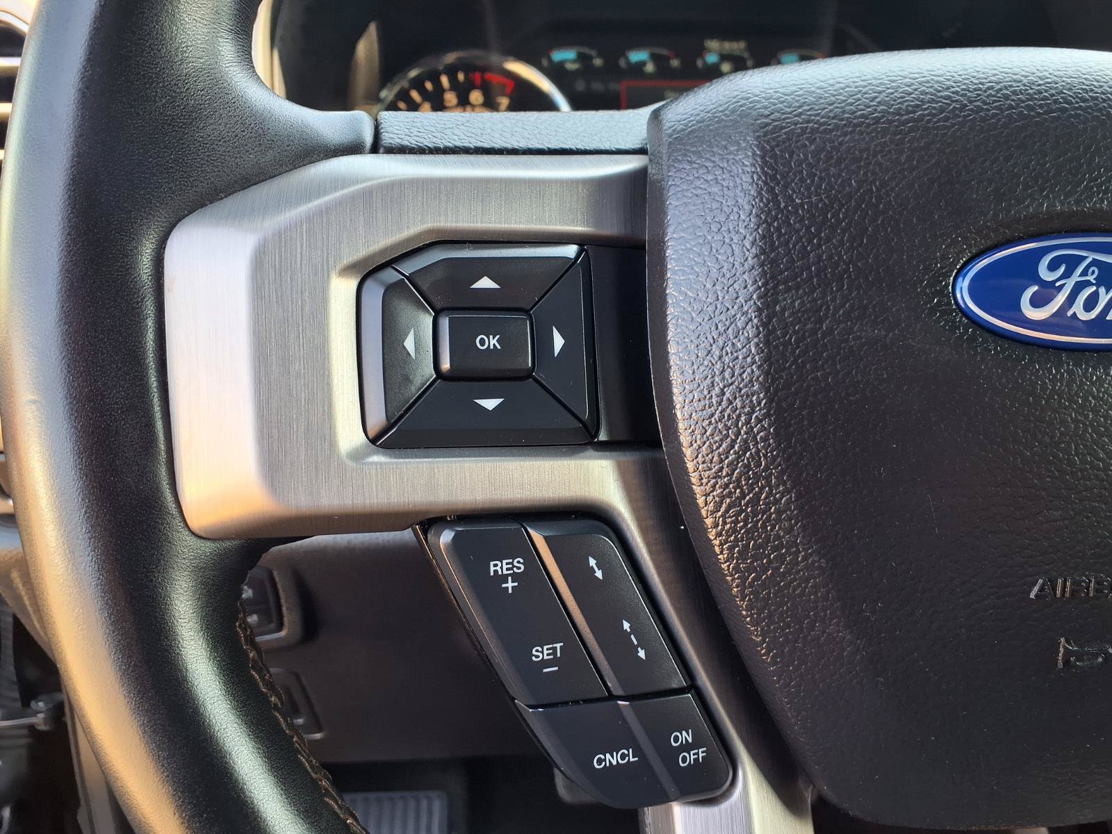 Used 2020 Ford F150 Platinum w/ Equipment Group 701A Luxury AWD/4WD image 18