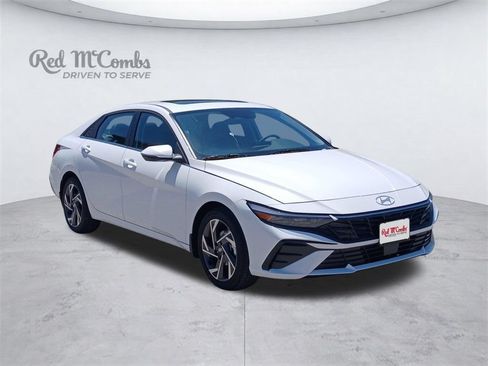 New 2026 Hyundai Elantra Limited FWD image 7