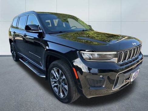 Used 2021 Jeep Grand Cherokee L Overland image 2