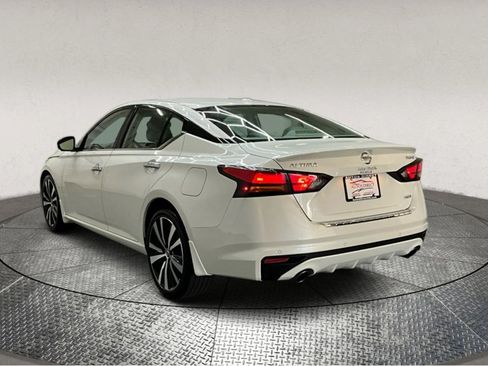 Used 2022 Nissan Altima 2.5 Platinum image 6