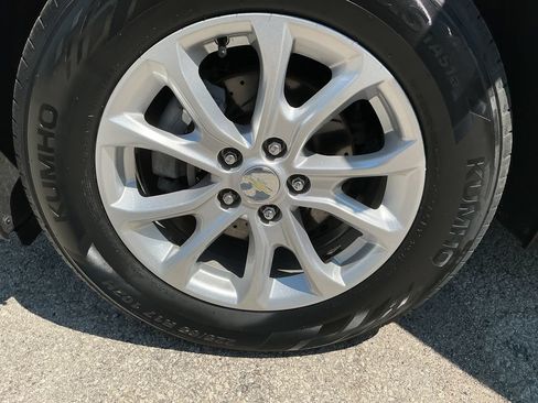 Used 2019 Chevrolet Equinox LT AWD/4WD image 25