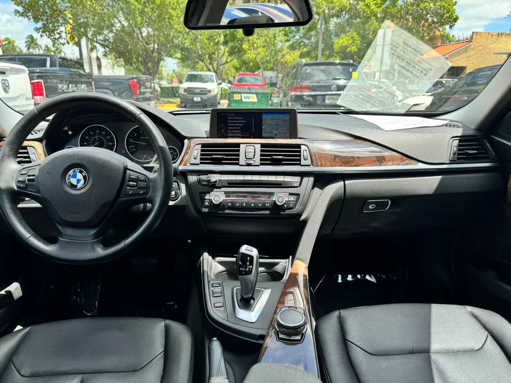 Used 2015 BMW 320i Sedan RWD image 32
