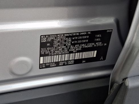 Certified 2022 Toyota RAV4 XLE Premium AWD/4WD image 27