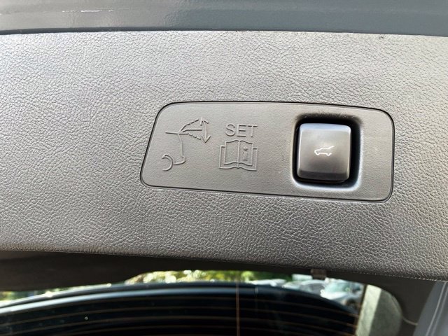 Used 2023 Lincoln Corsair Reserve AWD/4WD image 26