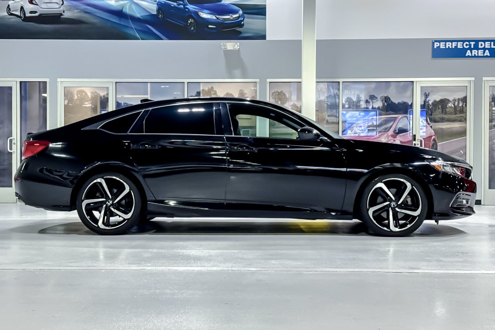 Used 2019 Honda Accord Sport image 8