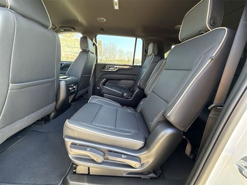 New 2026 GMC Yukon XL Elevation image 24