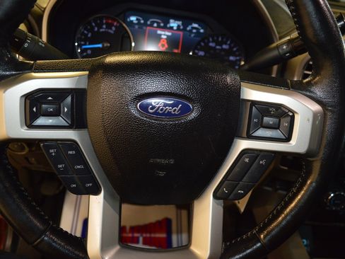 Used 2017 Ford F250 Lariat w/ Lariat Value Package image 18