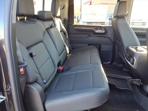 New 2026 GMC Sierra 3500 SLT w/ SLT Premium Package image 21