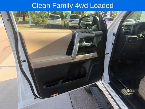 Used 2018 Toyota 4Runner Limited AWD/4WD image 34