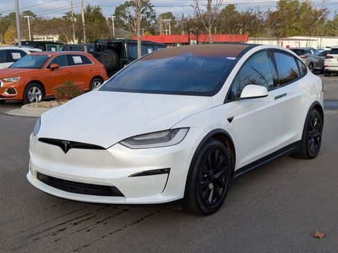 Used 2022 Tesla Model X Plaid image 7