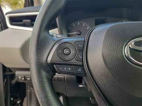 Used 2025 Toyota Corolla LE image 17