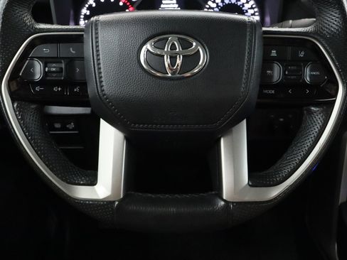 Used 2022 Toyota Tundra SR5 w/ SR5 Premium Package AWD/4WD image 25