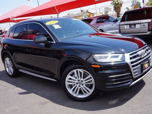 Used 2019 Audi Q5 2.0T Premium Plus w/ Premium Plus Package AWD/4WD image 2