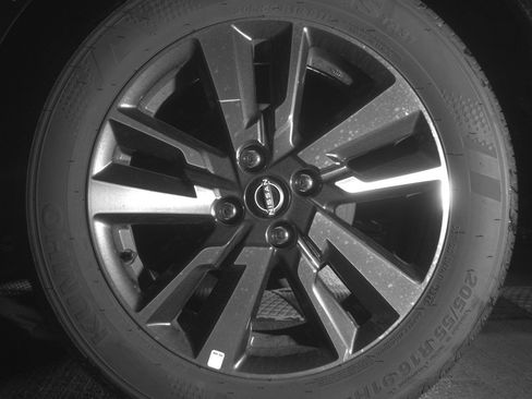 Used 2025 Nissan Versa SV image 14