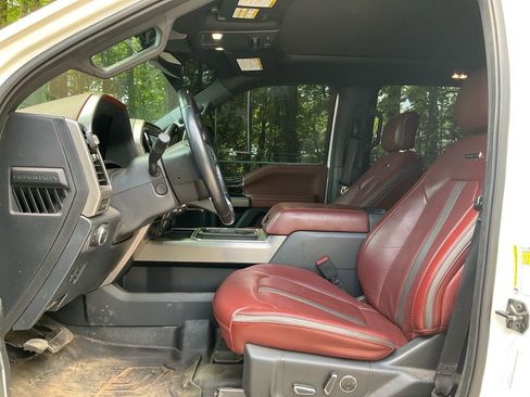 Used 2022 Ford F350 Platinum w/ FX4 Off-Road Package AWD/4WD image 16