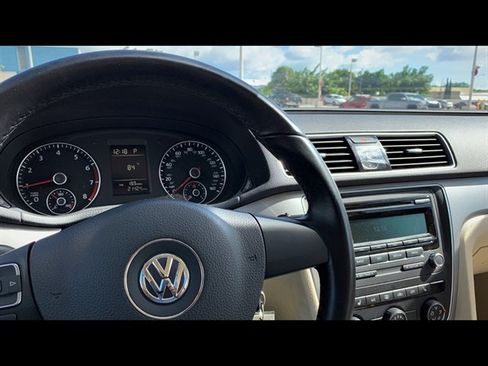 Used 2015 Volkswagen Passat 1.8T Wolfsburg Edition FWD image 9