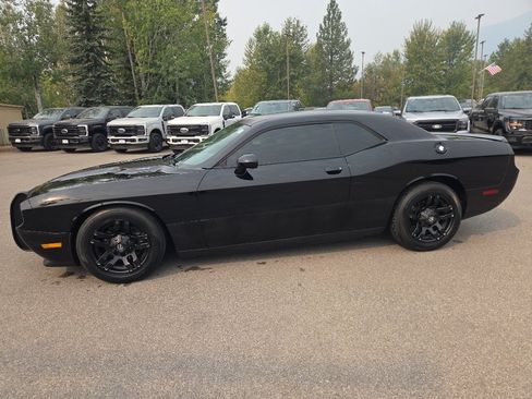 Used 2013 Dodge Challenger R/T Plus RWD image 3