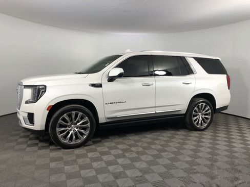 Used 2022 GMC Yukon Denali w/ Denali Premium Package image 5