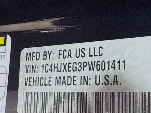 Used 2023 Jeep Wrangler Altitude image 34