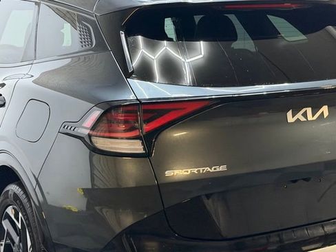 Used 2023 Kia Sportage SX image 8