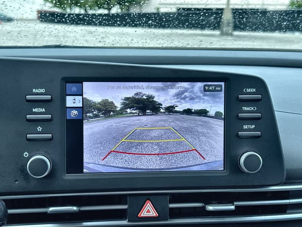 Used 2025 Hyundai Elantra SE FWD image 19