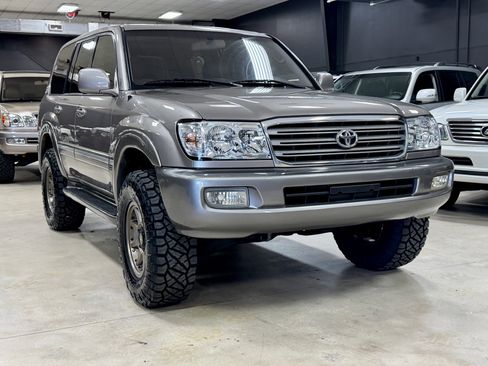 Used 2003 Toyota Land Cruiser image 4
