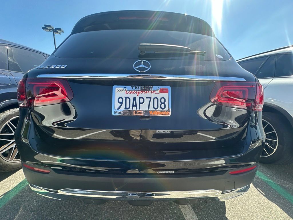 Used 2022 Mercedes-Benz GLC 300 image 4