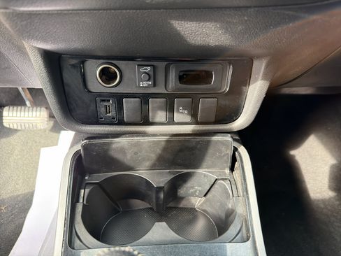 Used 2019 Mitsubishi Outlander ES AWD/4WD image 22