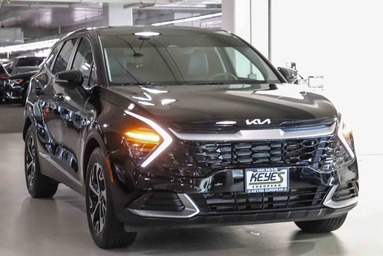 Used 2024 Kia Sportage EX FWD image 5