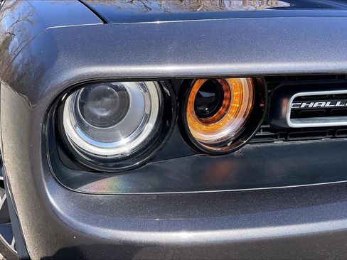 Used 2017 Dodge Challenger R/T Scat Pack w/ Leather Interior Group image 27