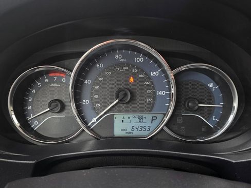 Used 2015 Toyota Corolla LE image 22