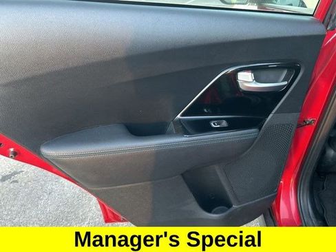 Used 2021 Kia Niro EX Premium w/ Cold Weather Package image 37