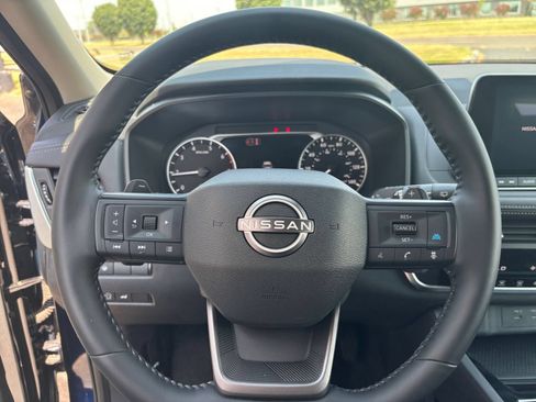 Used 2026 Nissan Rogue SV AWD/4WD image 25