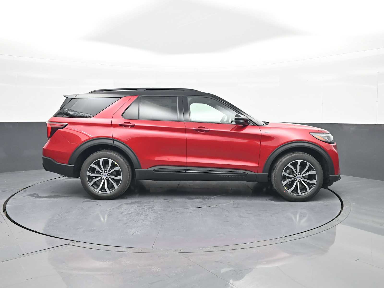 New 2026 Ford Explorer ST-Line AWD/4WD image 9