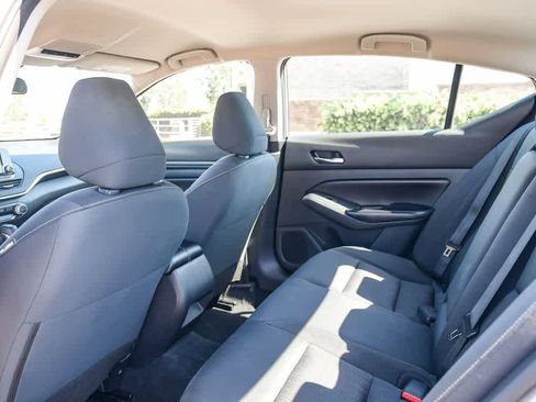 Used 2022 Nissan Altima 2.5 S image 18