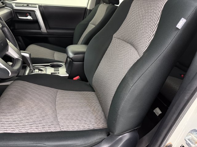 Used 2020 Toyota 4Runner SR5 AWD/4WD image 26