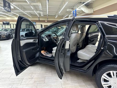 Used 2016 Cadillac SRX Luxury w/ Driver Awareness Package image 14