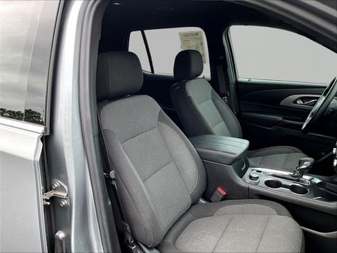Used 2023 Chevrolet Traverse LT FWD image 29